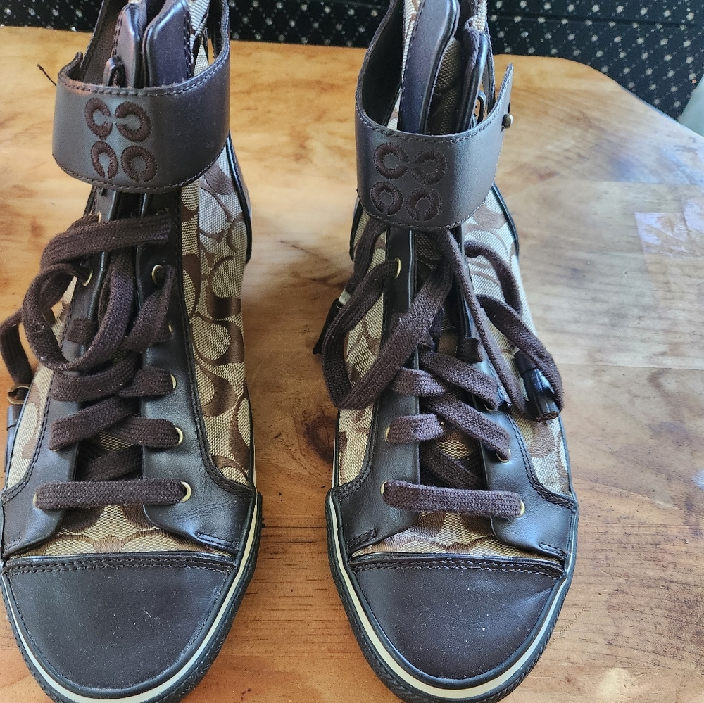 Coach 👞 Hi-top Sneakers